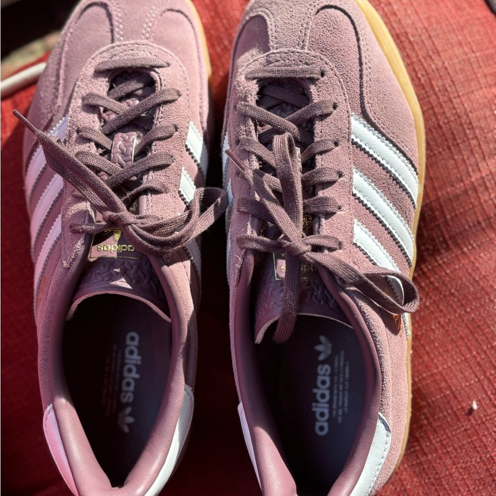 NWOT Adidas Women's Suede Sneakers - Mauve and White
